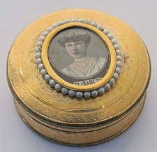 Boite doree portrait Elisabeth