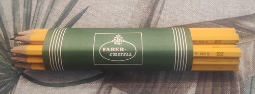 Botte anciens crayons - anciens,