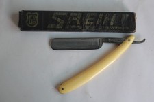 Lecoultre cabbage cutter razor + Swiss case (72961)