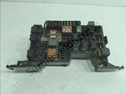 Boite fusibles moteur isuzu - moteur,