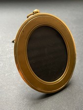 Ancien petit cadre médaillon