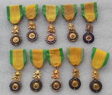 LOT de 10 MEDAILLES MILITAIRES