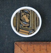 Lot de fers à dorer plaque matériel reliure dorure ancien cuir bronze/laiton ~~