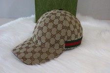 Gucci Casquette en toile GG