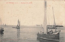44 le croisic. Une barque de