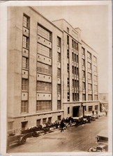 Japon, Tokyo, Vue d'un grand garage, Vintage press silver print, circa 1929