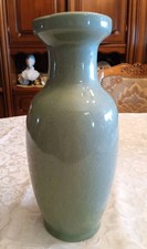 JOLI VASE CÉRAMIQUE VERNISSEE CRAQUELÉE VERT ANAMANDE