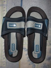 PAIRE DE CHAUSSURES - ***