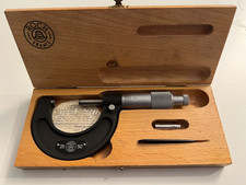 Micromètre 25-50 de marque