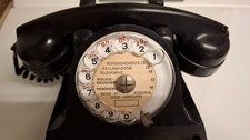Téléphone ancien à cadran