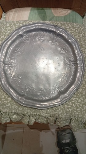 Plat rond floral étain - plat,