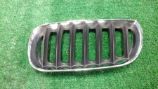 Driver Grille Upper Bumper Mounted Black Center Fins Fits 04-06 BMW X3 818016