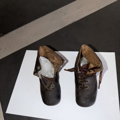 Ancienne paire chaussures - ancienne, de