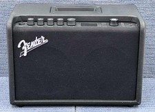 Guitare basse Fender Mustang