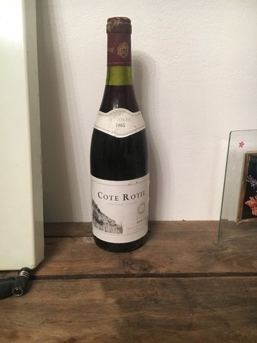Bouteille vin rouge - cote, rotie