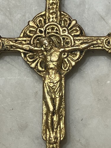 Croix pectorale bronze - croix, doré
