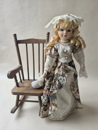 Poupée porcelaine collection
