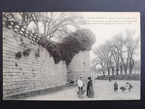 Old postcard guerande - old,