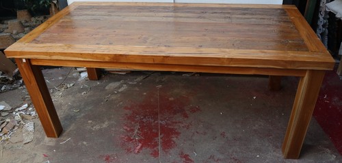 Table manger style - table,