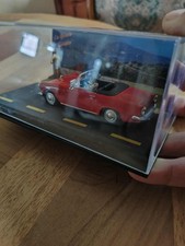 Voiture rouge  Aronde Décapotable 1/43 en boite d'origine La route Bleue