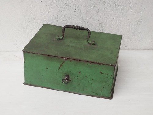 Caisse coffre ancien - , à