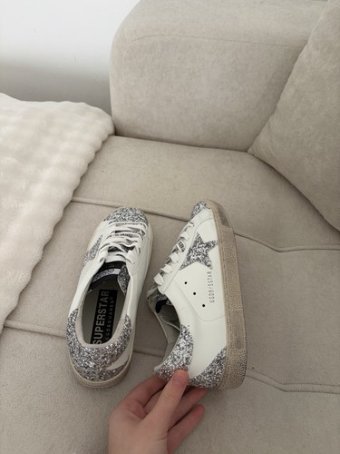 Golden goose - ,