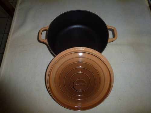 Cocotte fonte emaillee - en,