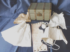 Ancienne malle  pour poupée