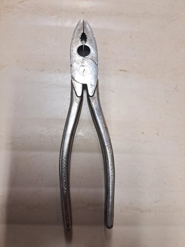 Pince universelle vintage