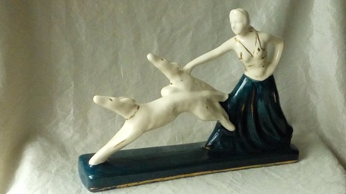 Femme aux levriers ceramique - aux,