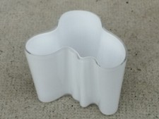 Vase design ALVAR AALTO modèle SAVOY verre Glass LITTALA opaline