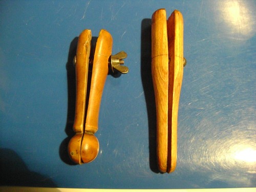 Anciens etaux main de - ,