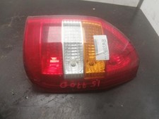 Feu arriere principal droit