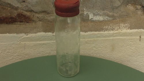 Biberon ancien année - année, 60