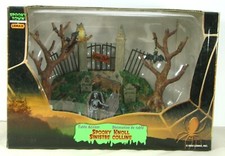 Lemax 33408 SPOOKY KNOLL Spooky Town Table Accent Halloween RETIRED REPAIRED I