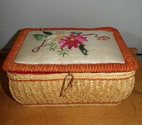 Boîte couture vintage en - à,