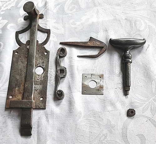 Ancien loquet ressort tres - a,
