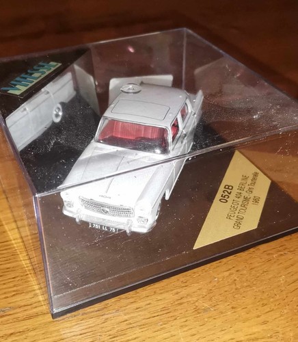 Peugeot 404 berline grand