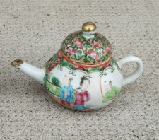 théière miniature porcelaine