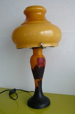 Lampe à poser, en pâte de