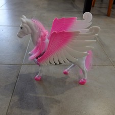 Cheval Pégase rose