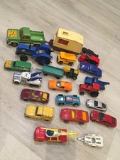 Lot d anciennes voitures