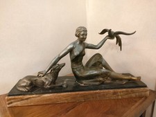 Art déco sculpture signée