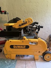 Scie à table et à onglets retournable DEWALT D27107XPS - 2000W - 305mm Neuf