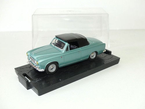 Peugeot 403 cabriolet capoté - 403,