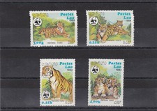WWF - 4 TIMBRES - POSTES LAO