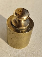 Ancien poids en laiton de 500g.