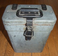 RARE boite Alu riveté militaire caisse de la Marine Phoscars ww2 1935