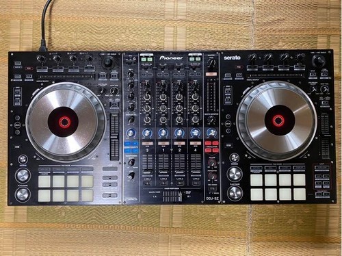 Contrôleur professionnel - dj,