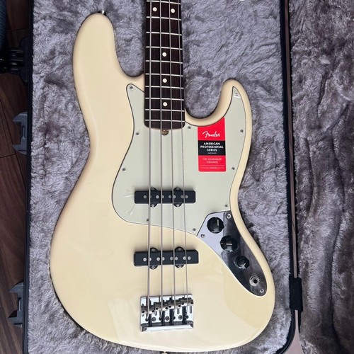 Guitare basse jazz